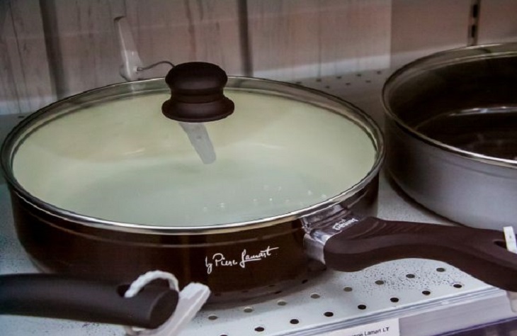 Frying pan 