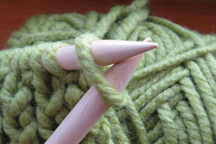 Knitting needles and threads