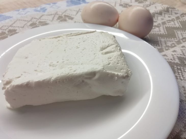 Hüttenkäse und Eier