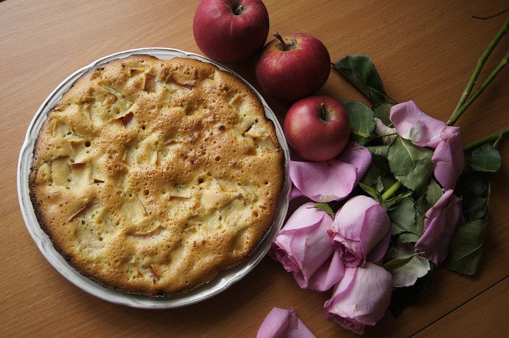 pasteles y manzanas