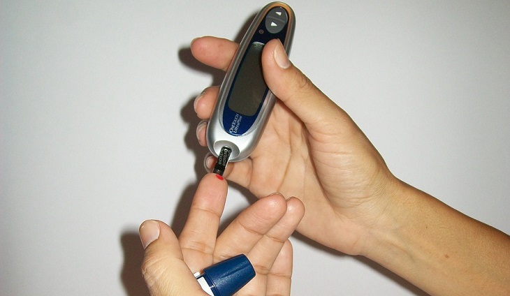 Measuring blood sugar levels 