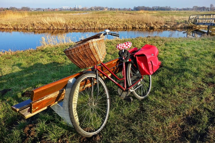 Fahrrad mit Tasche