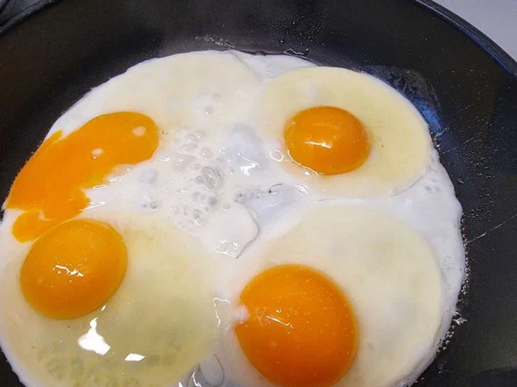 Fried eggs