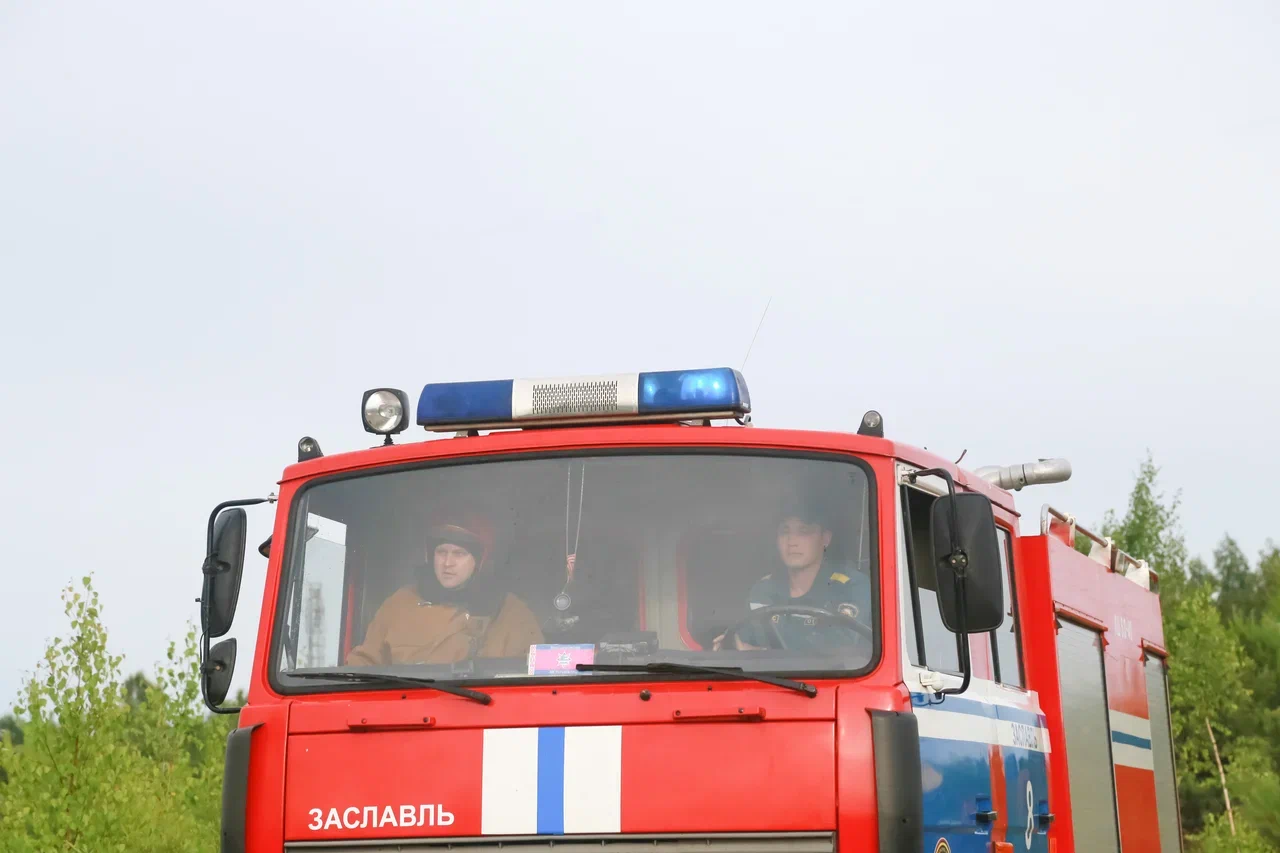 Coche del Ministerio de Situaciones de Emergencia