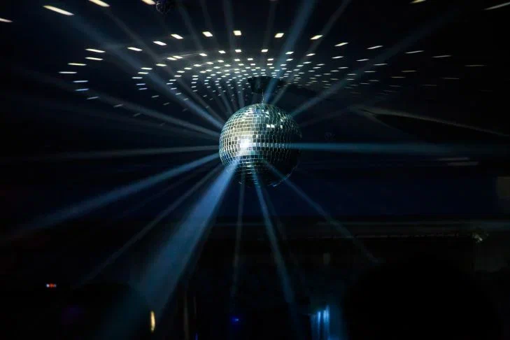 Mirror ball