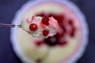 Porridge with berries