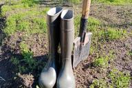 Shovel Boots