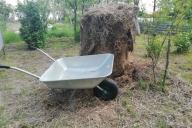 Straw wheelbarrow