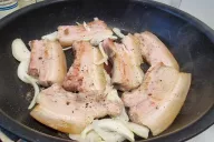 Lard in a frying pan